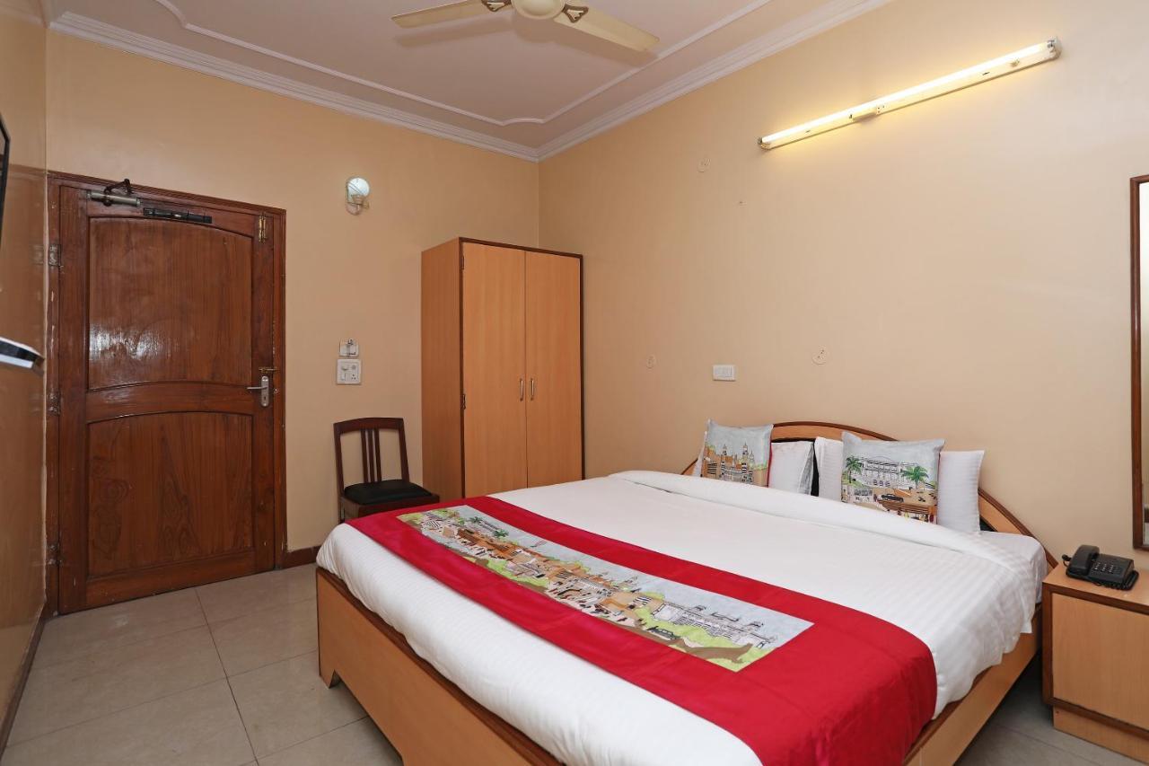 Flagship 10282 Hotel Rishi Jaipur Eksteriør bilde